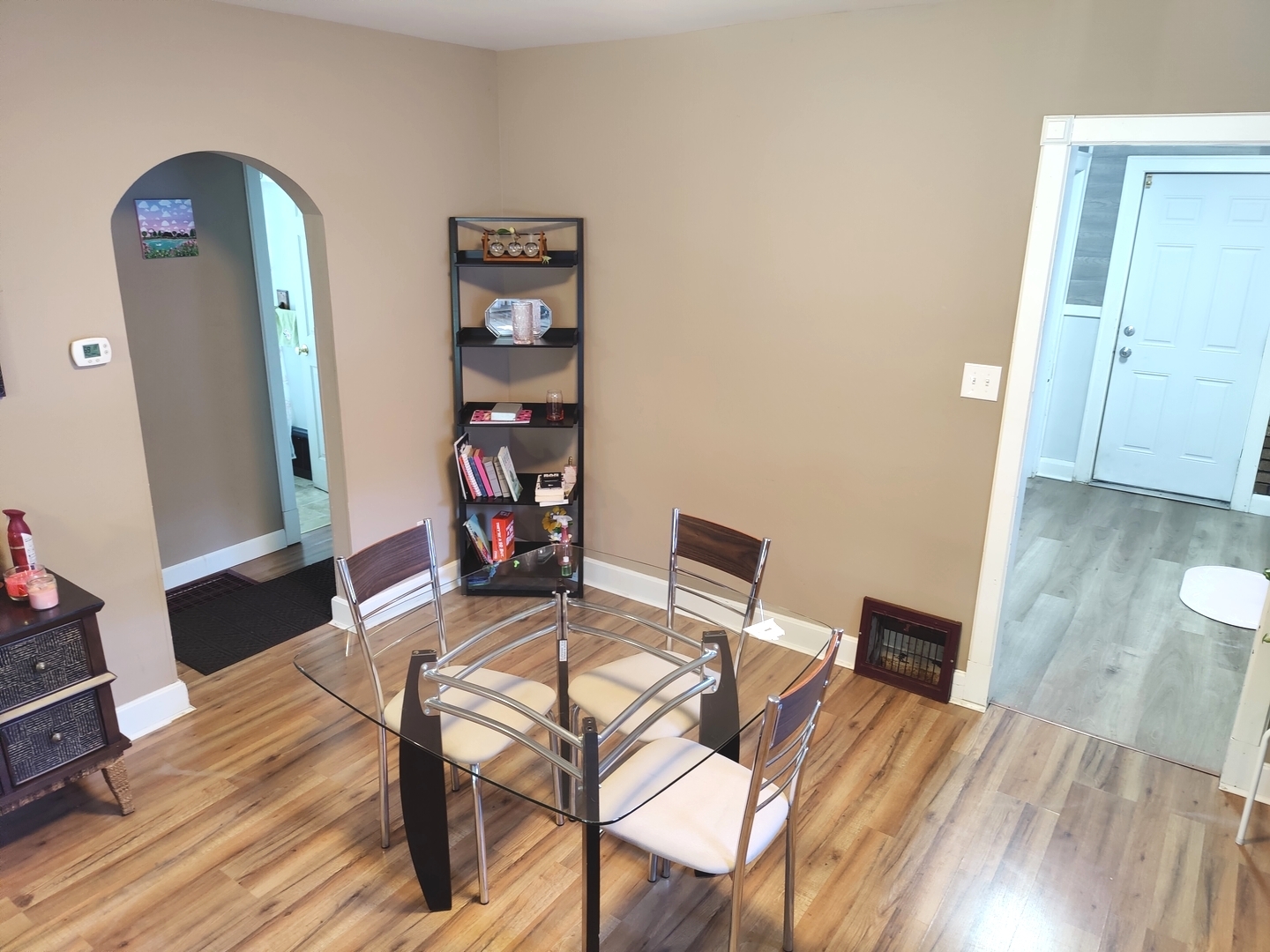 108 S Park Road Property Photo 10