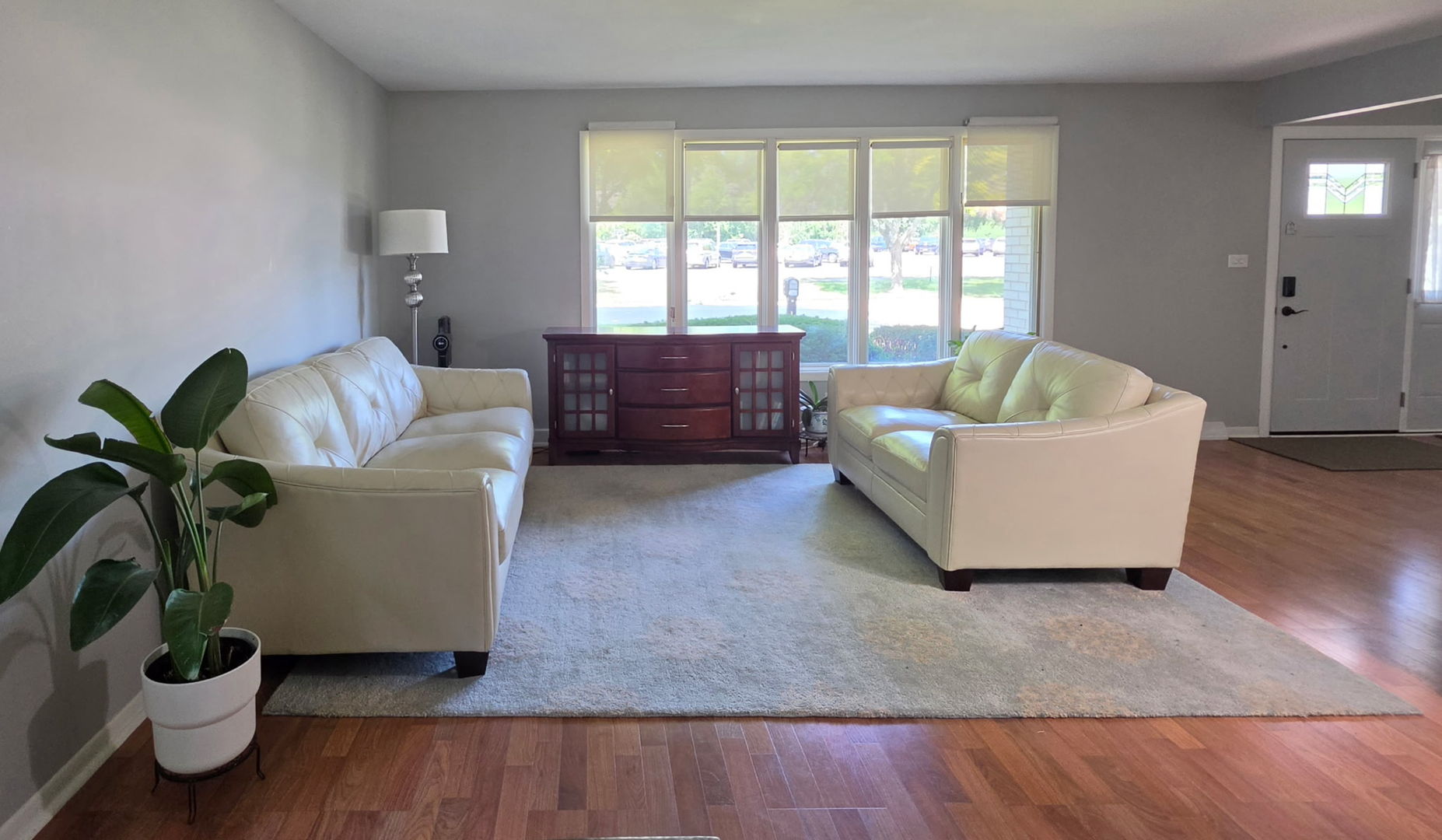 909 S Dryden Place Property Photo 3
