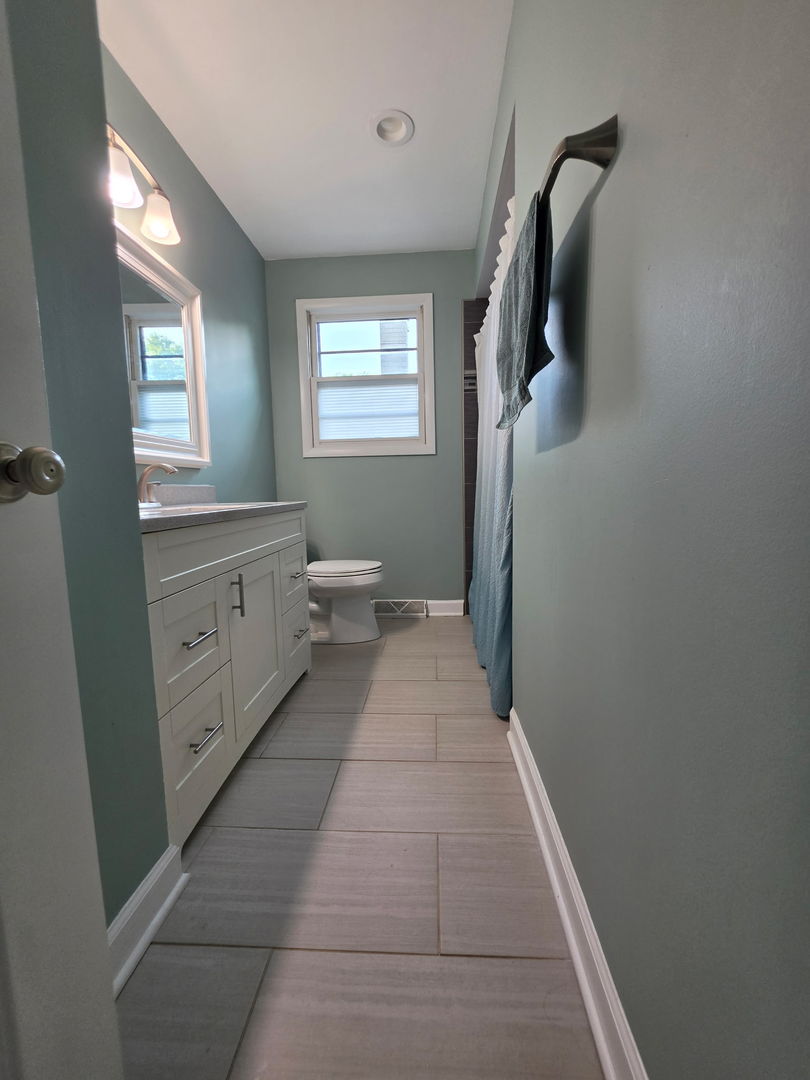 909 S Dryden Place Property Photo 13