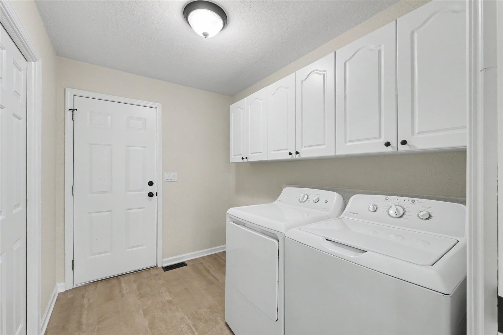 808 E Marshall Street Property Photo 13
