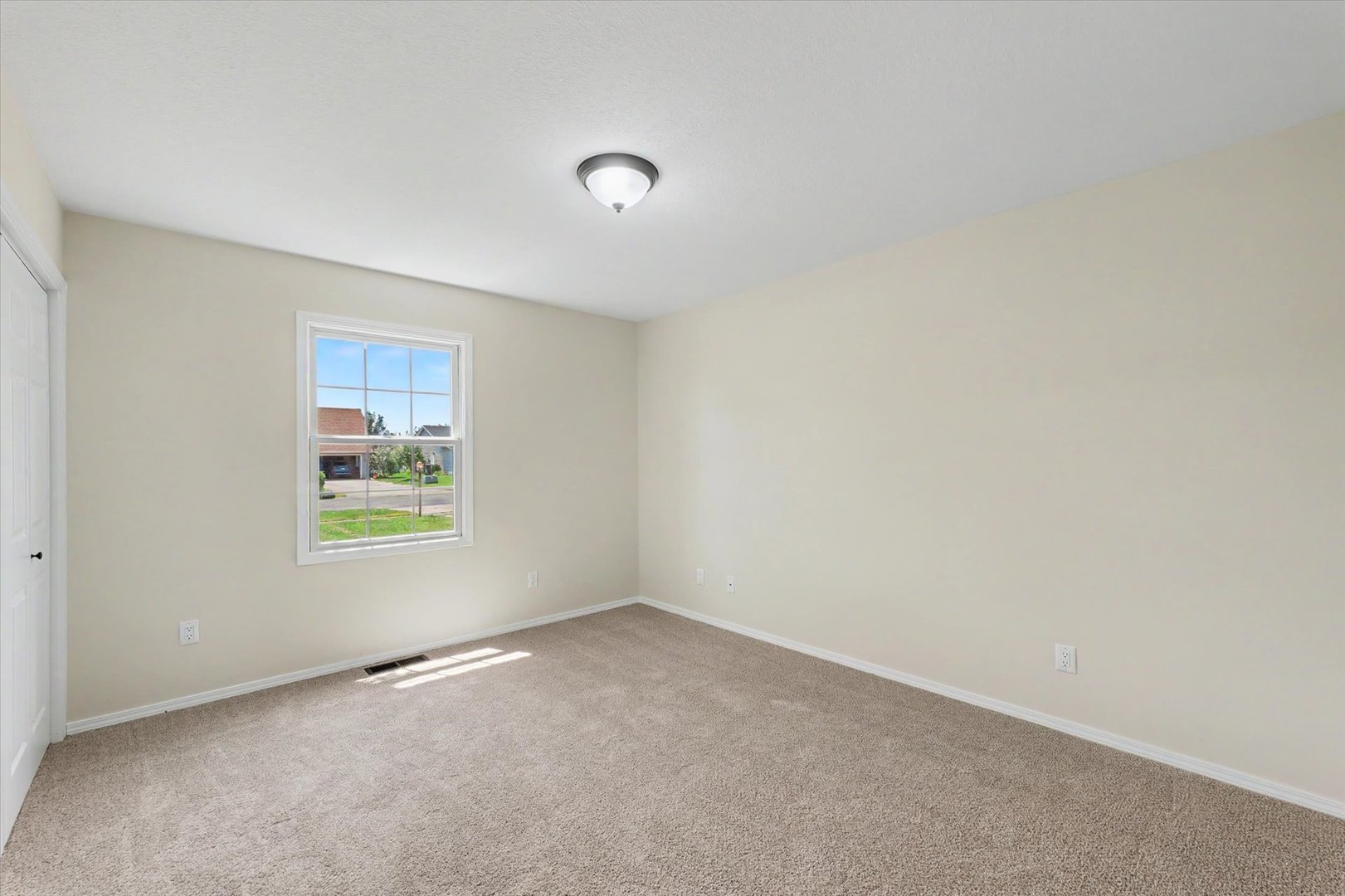 808 E Marshall Street Property Photo 18