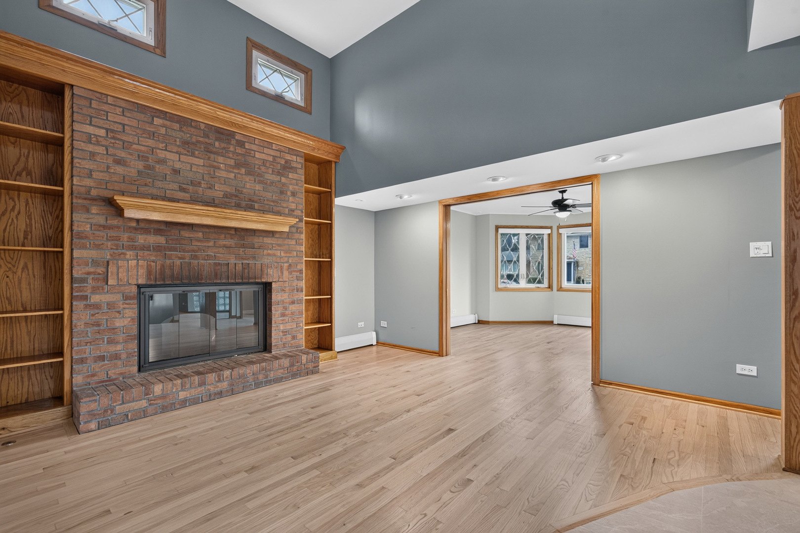 6013 N Emerson Street Property Photo 3