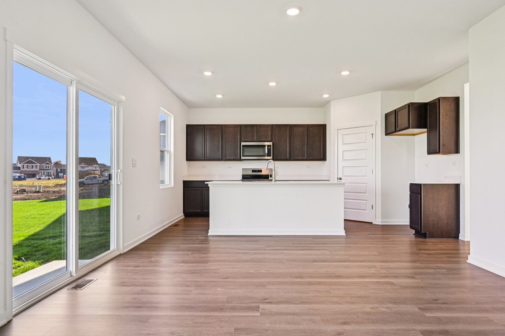 1014 Emerald Drive Property Photo 28