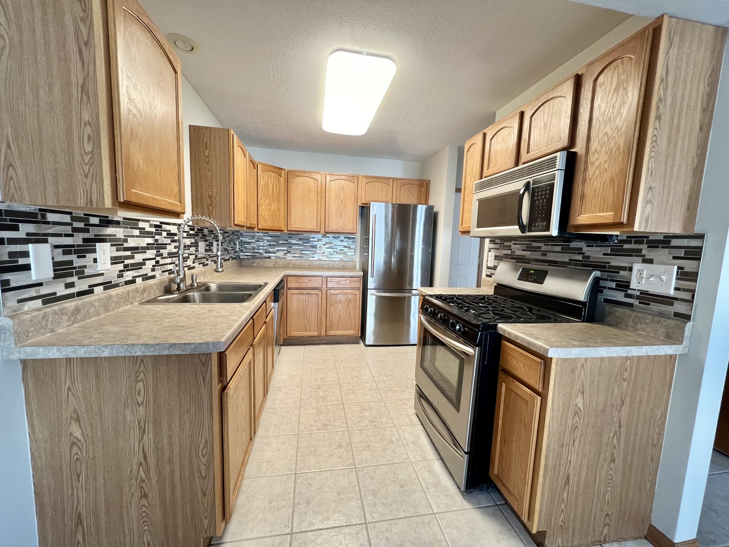 1172 Rose Drive Property Photo 12