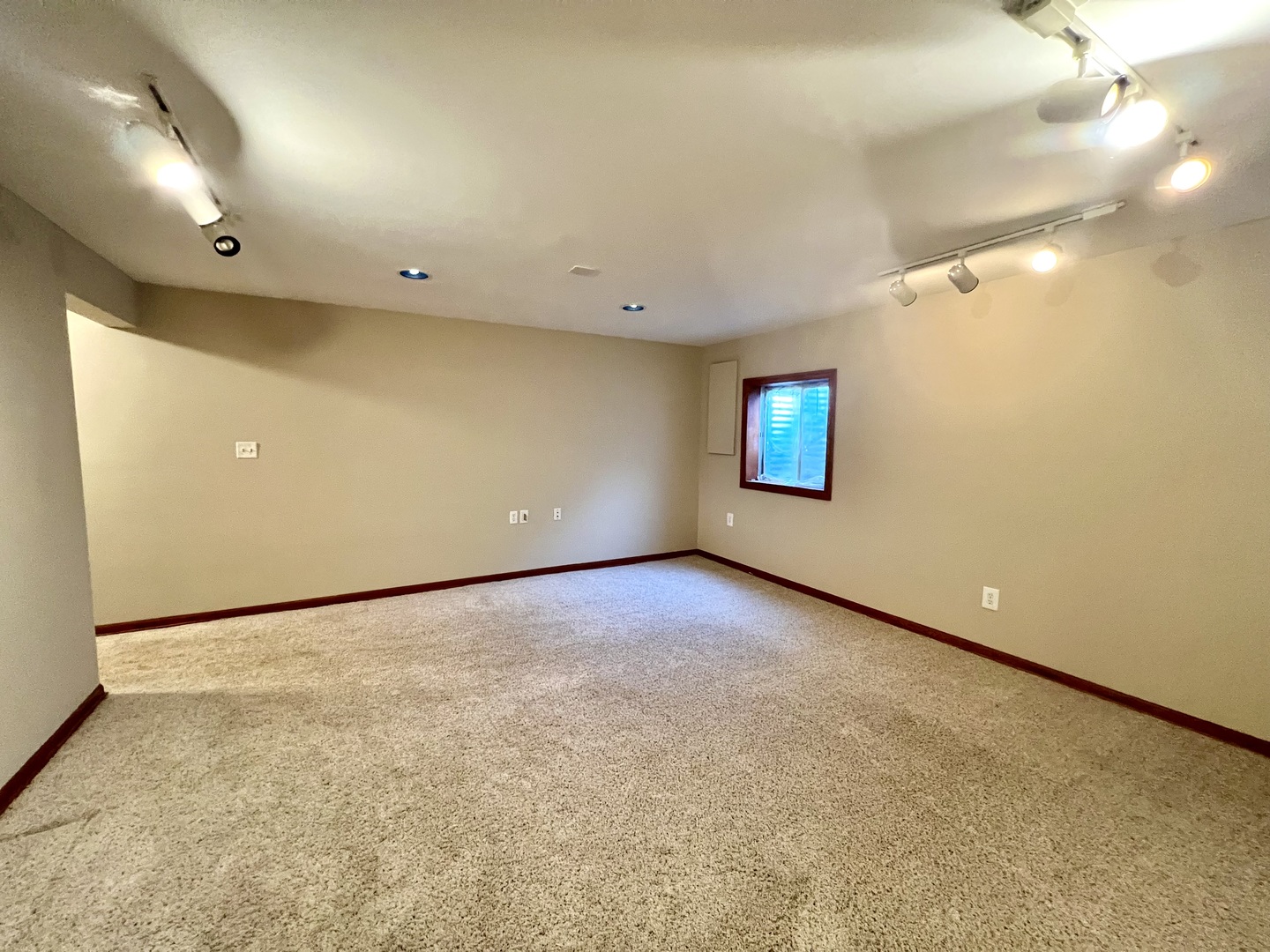1172 Rose Drive Property Photo 22