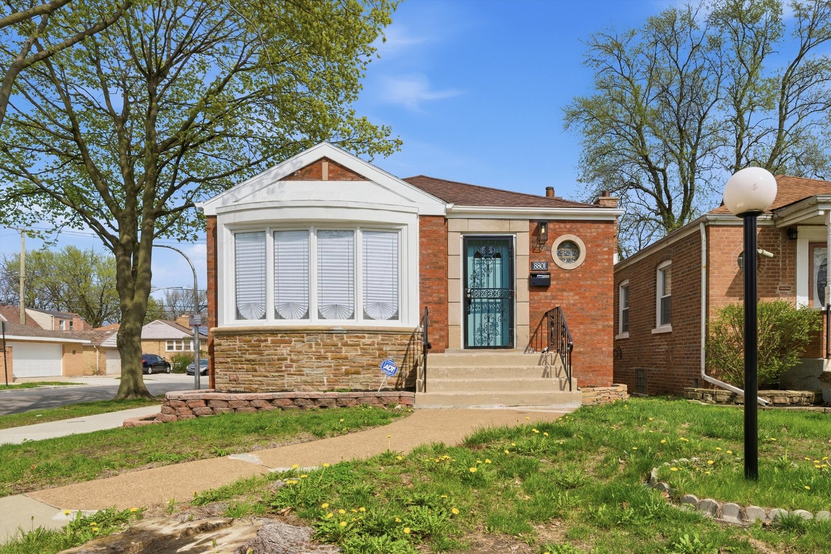 8801 S Clyde Avenue Property Photo 1