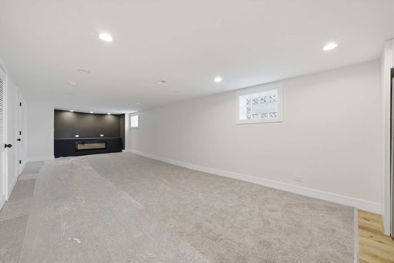 8801 S Clyde Avenue Property Photo 16