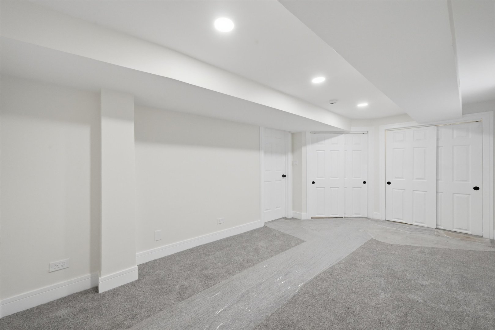 8801 S Clyde Avenue Property Photo 17