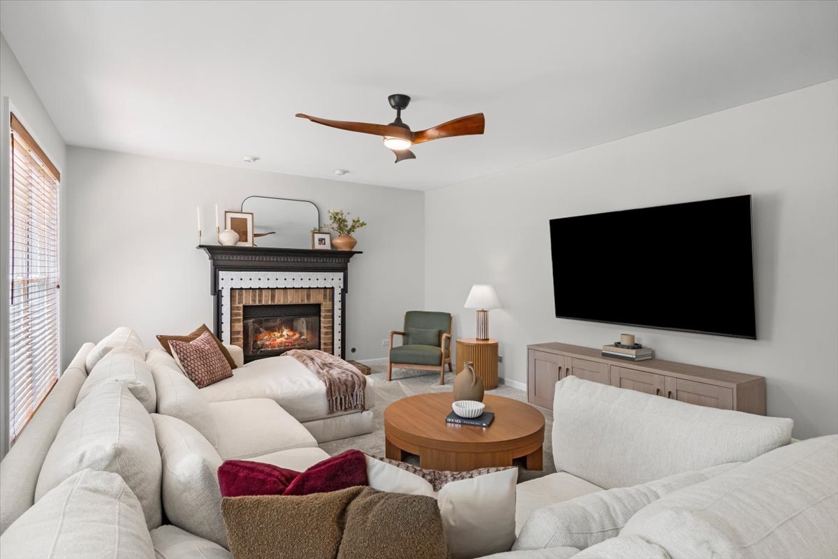1325 Deerfield Lane Property Photo 8