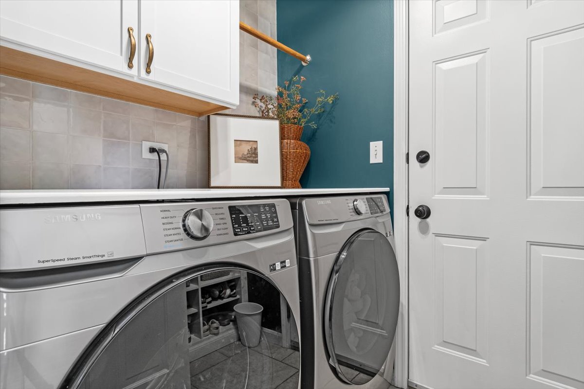 1325 Deerfield Lane Property Photo 10