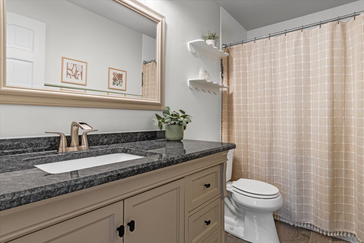 1325 Deerfield Lane Property Photo 17