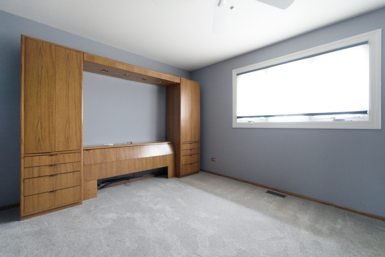 1939 E 170th Place Property Photo 19