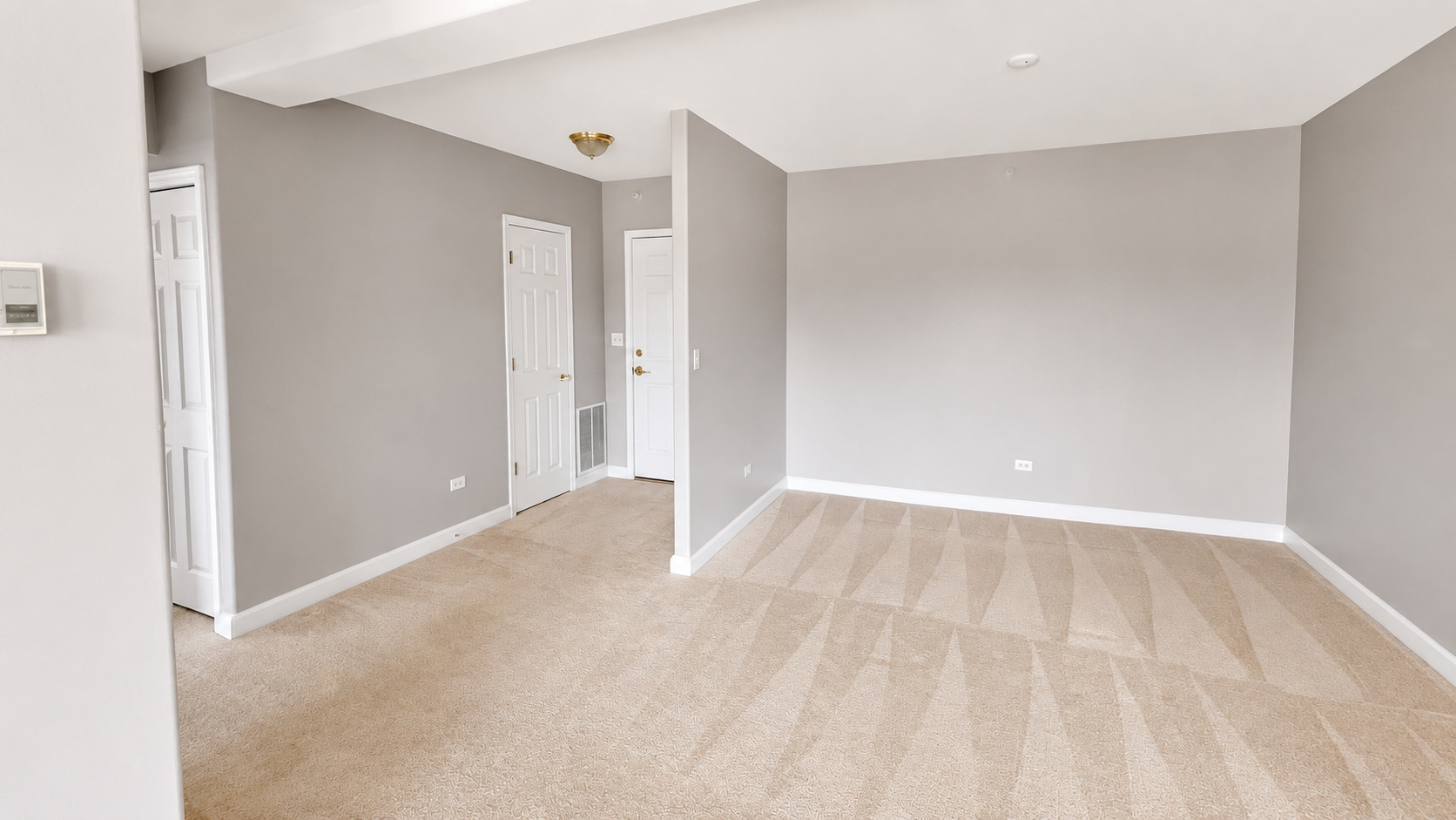 2301 Oakmont Way 502 Property Photo 4