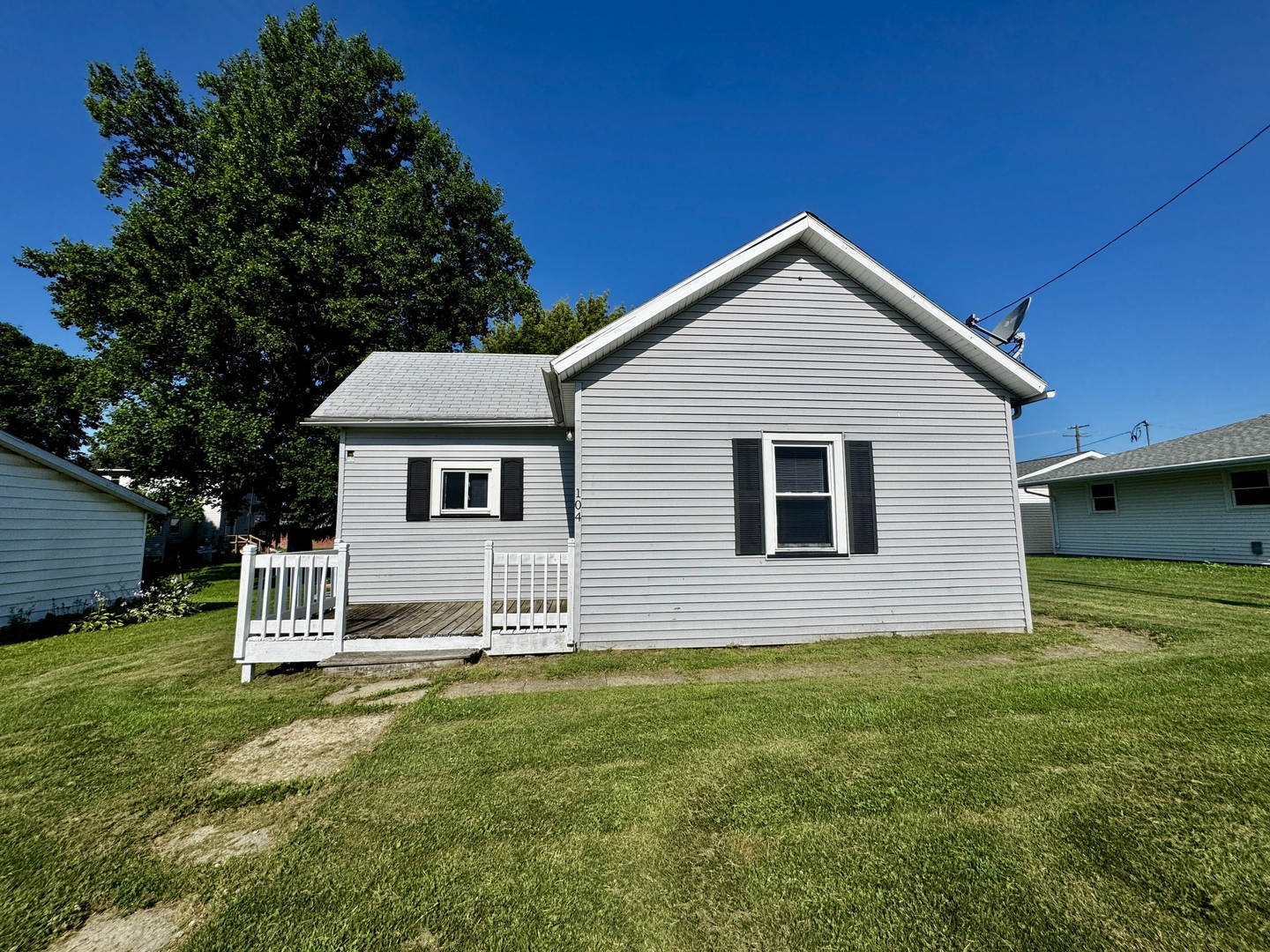 104 N Memorial Street Property Photo 1