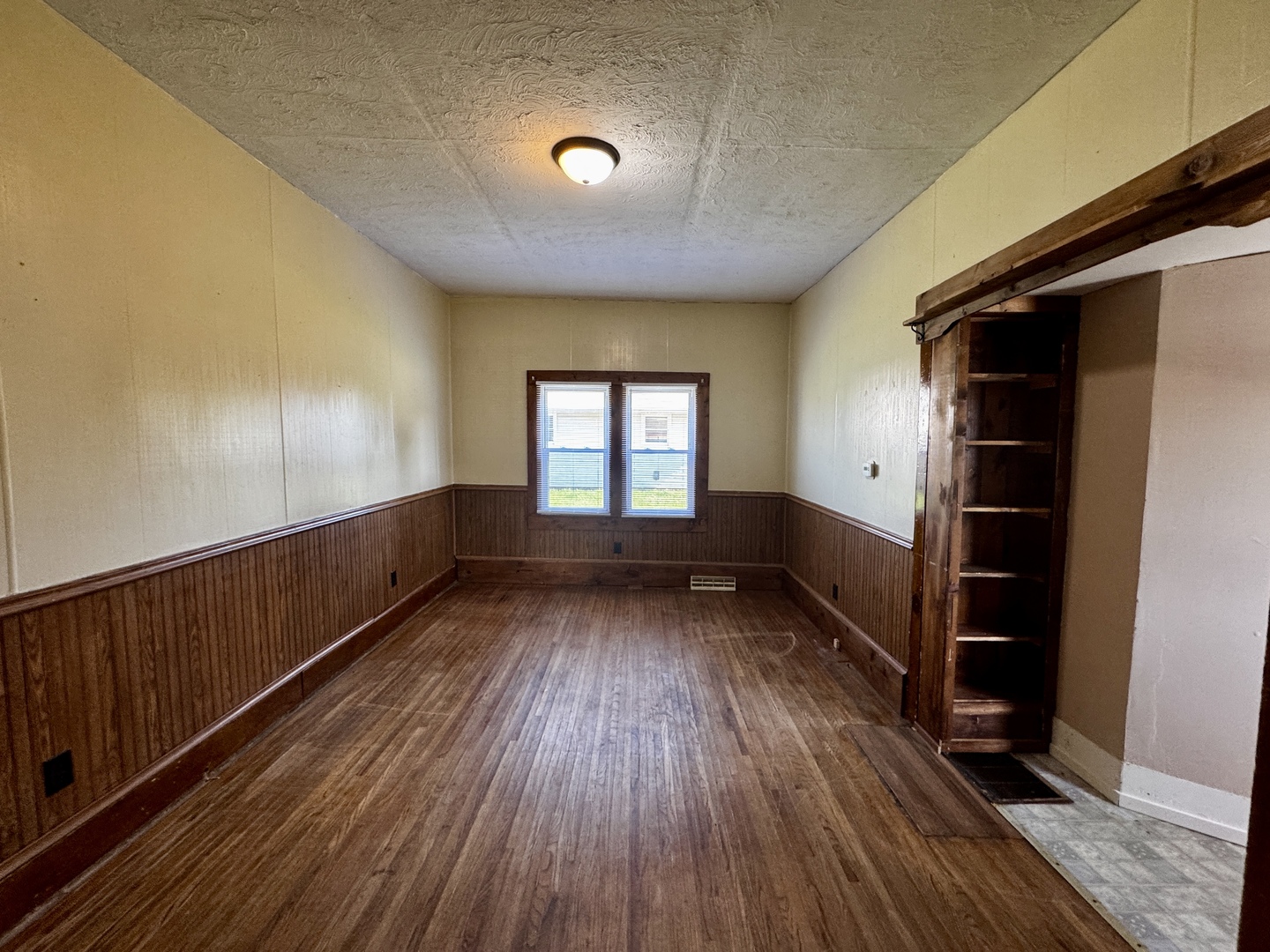 104 N Memorial Street Property Photo 5