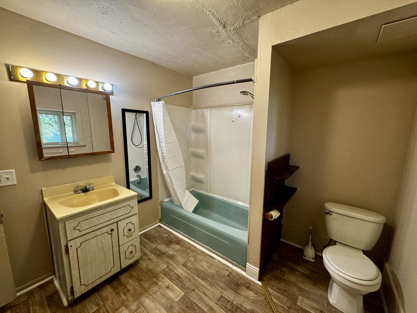 104 N Memorial Street Property Photo 10
