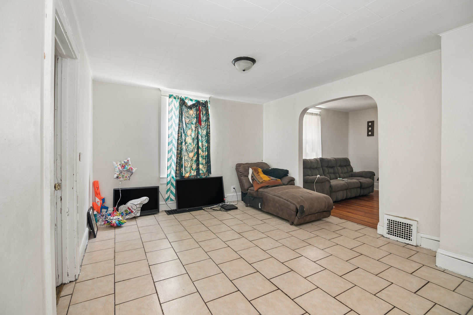 360 S Washington Avenue Property Photo 4