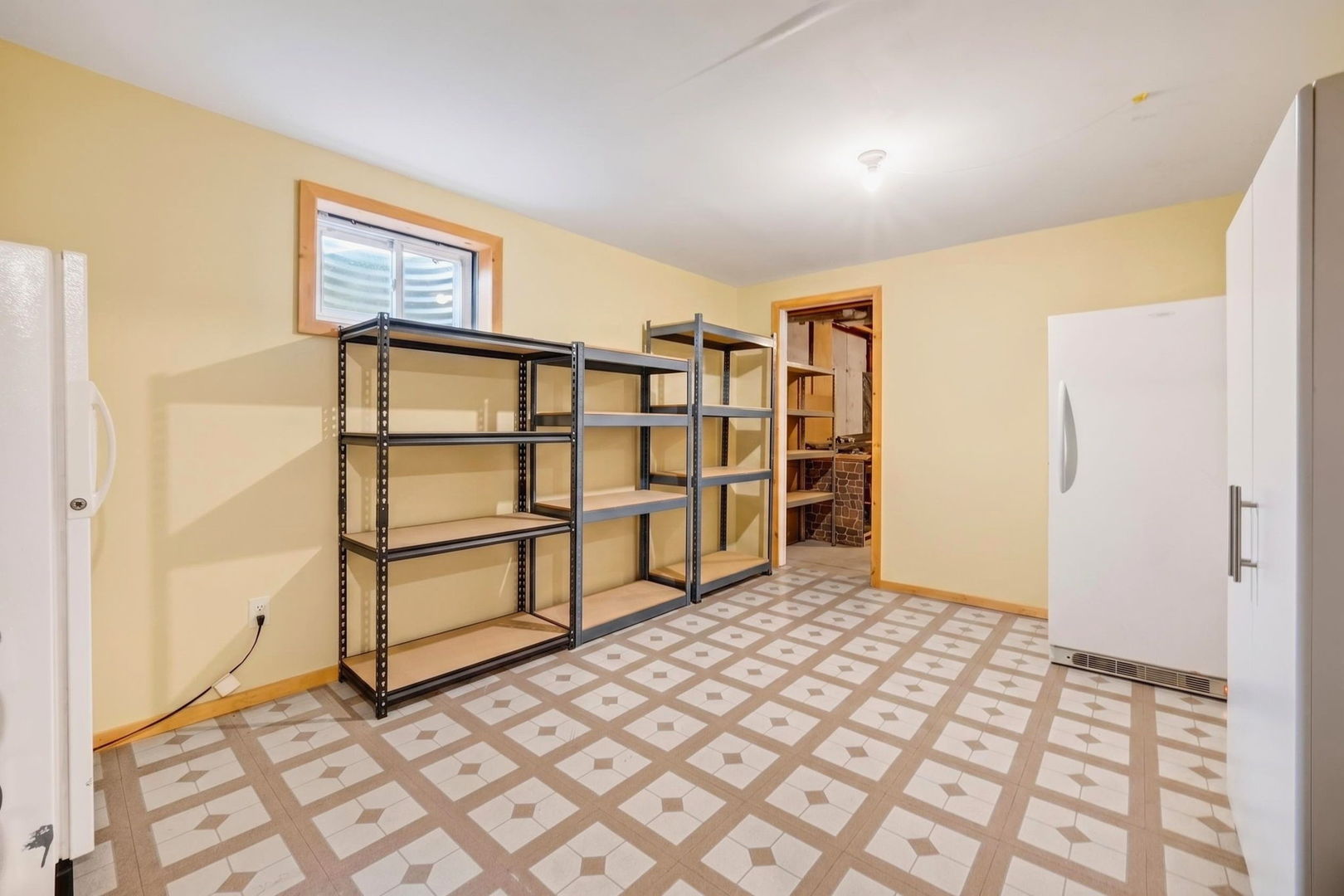 673 Bayfield Drive Property Photo 24