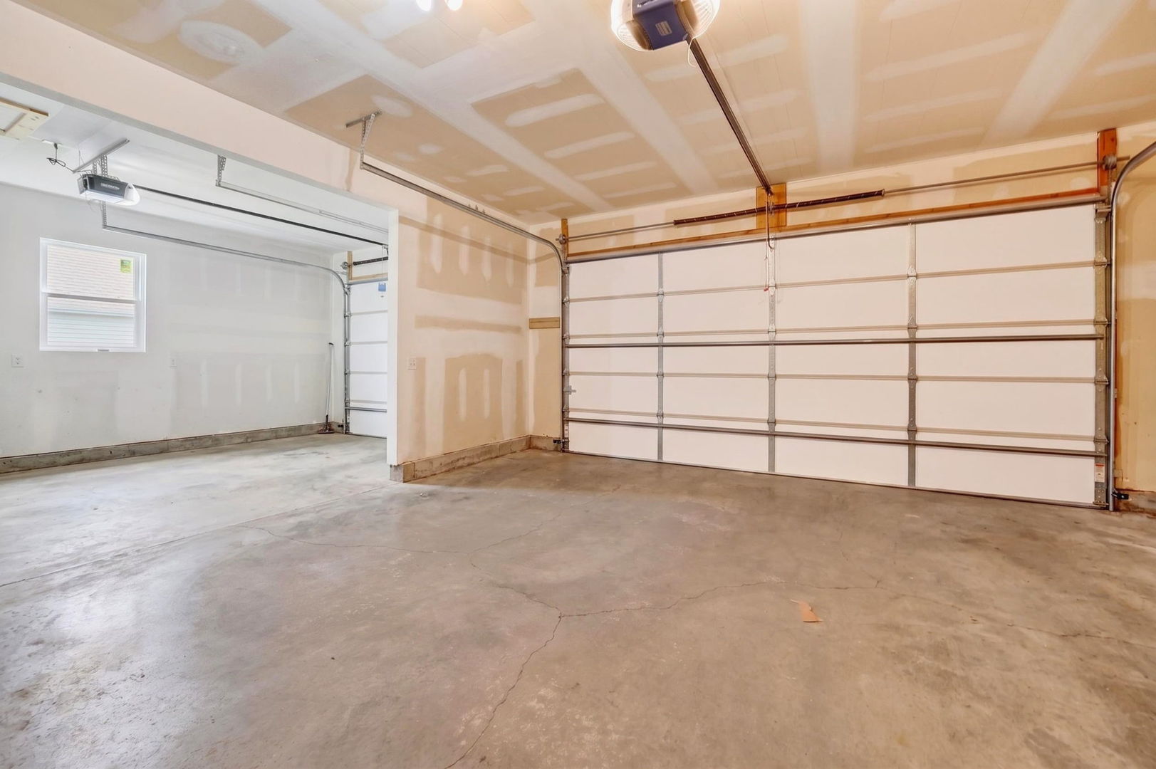 673 Bayfield Drive Property Photo 27