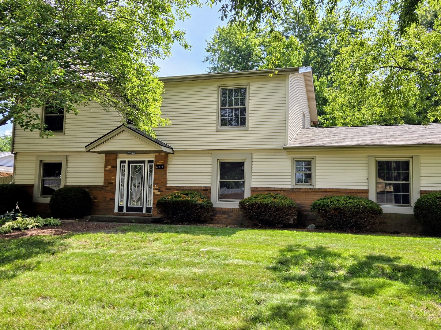610 Dorset Circle Property Photo 2