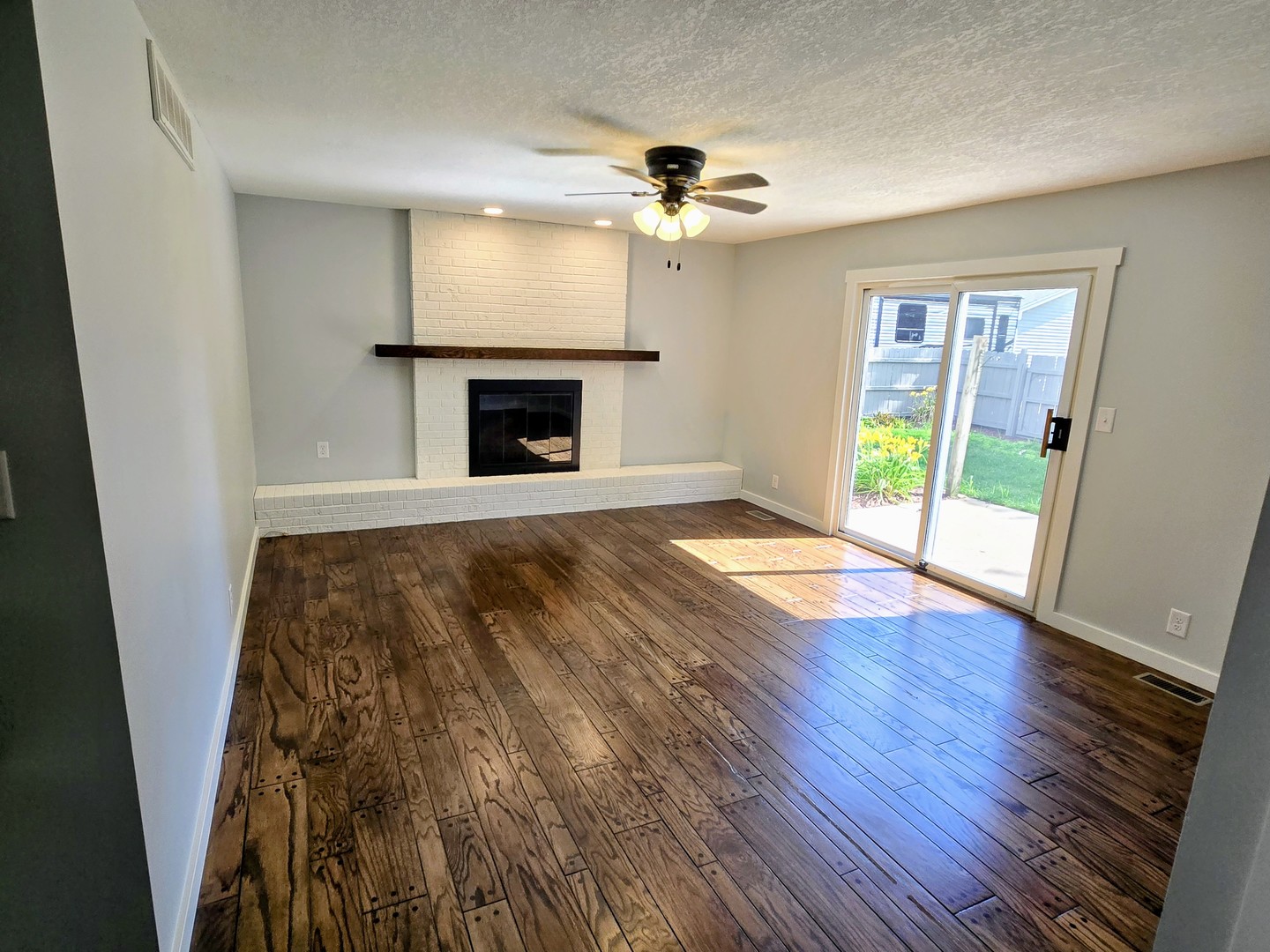 610 Dorset Circle Property Photo 12
