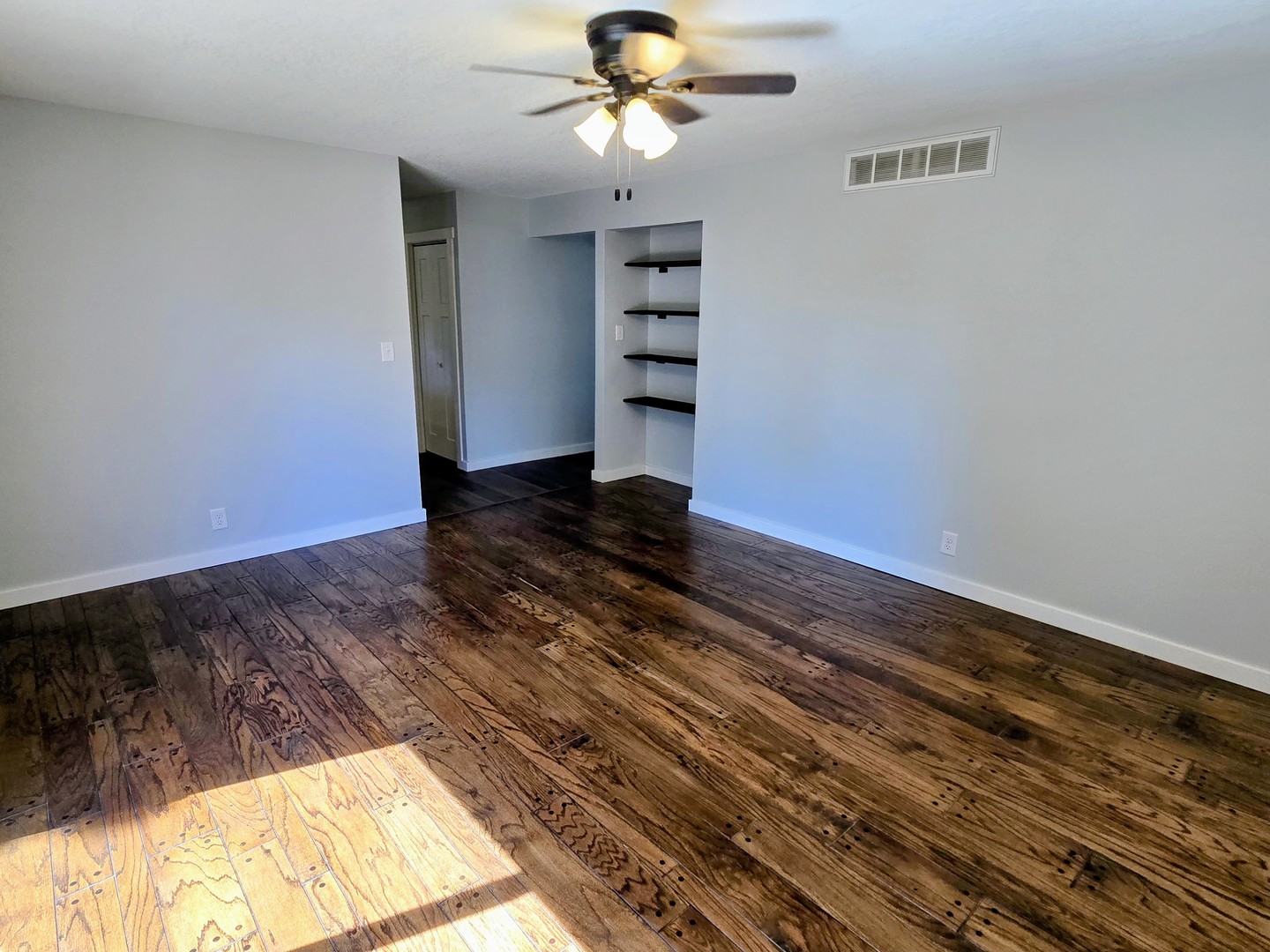 610 Dorset Circle Property Photo 13