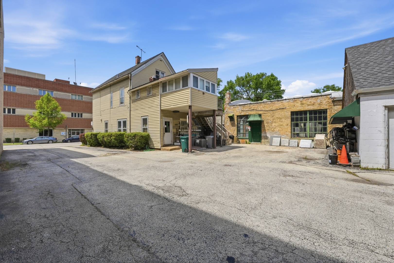 736-740 12th Street Property Photo 12