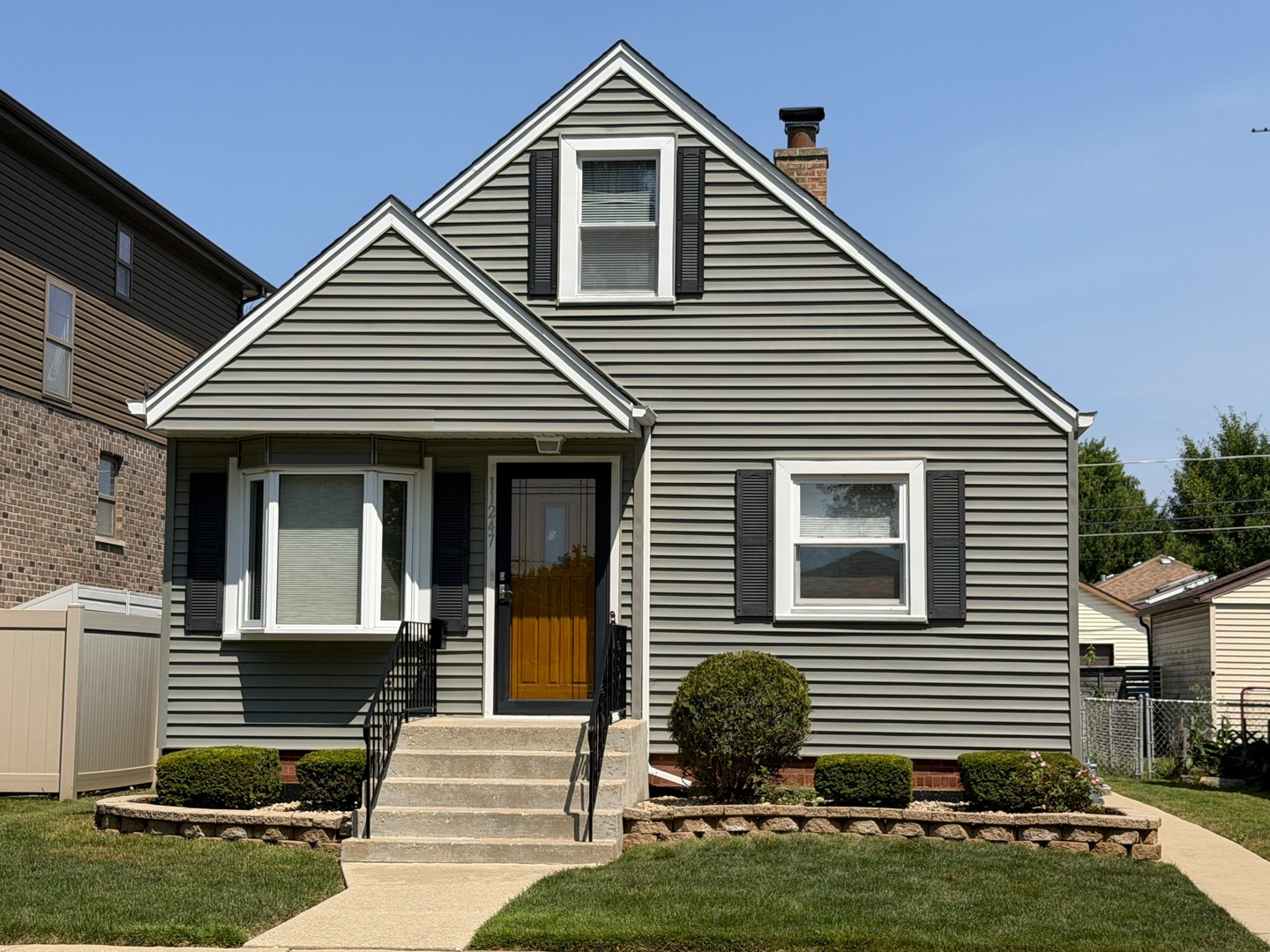 11247 S Albany Avenue Property Photo 1
