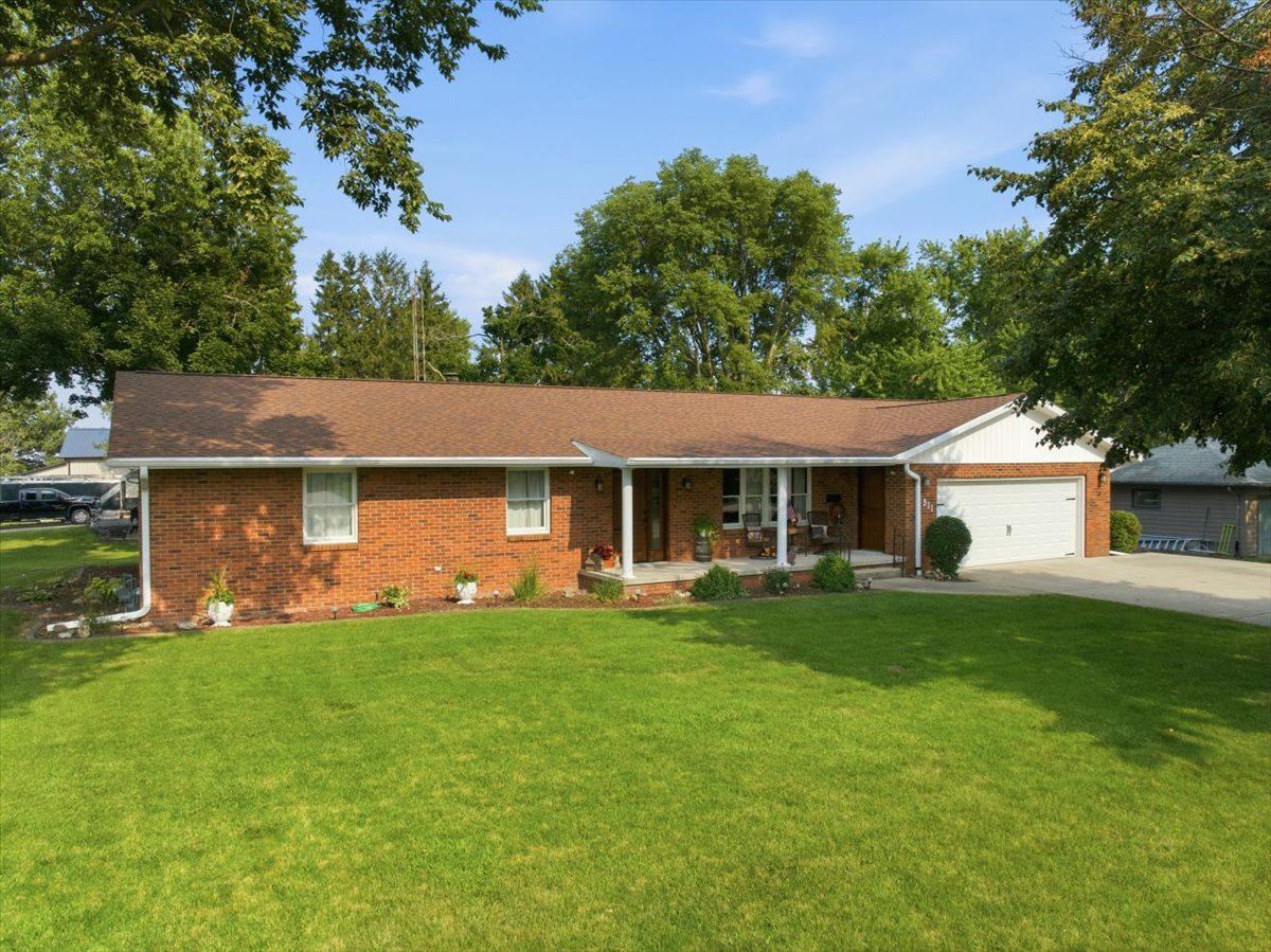 511 N Grove Street Property Photo 1