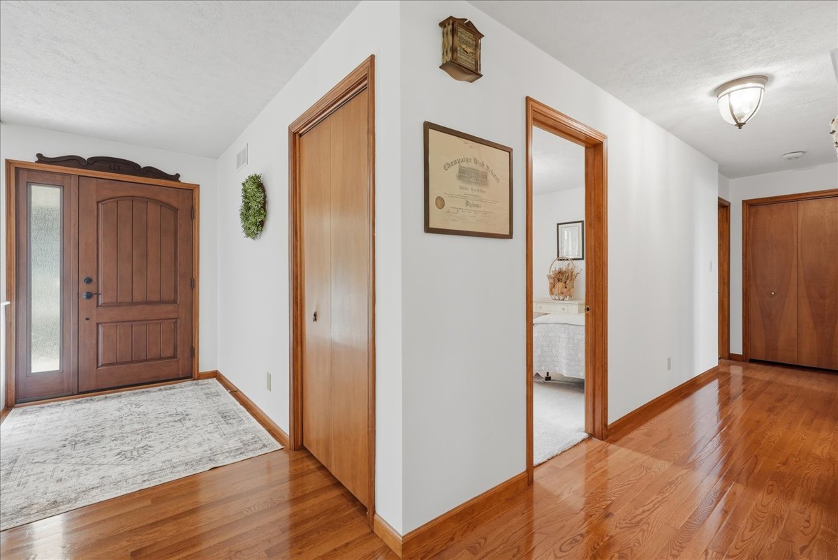511 N Grove Street Property Photo 6
