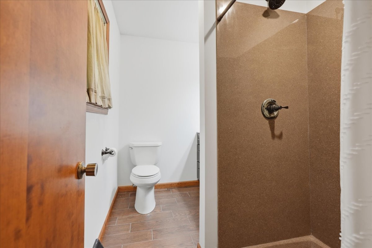 511 N Grove Street Property Photo 10