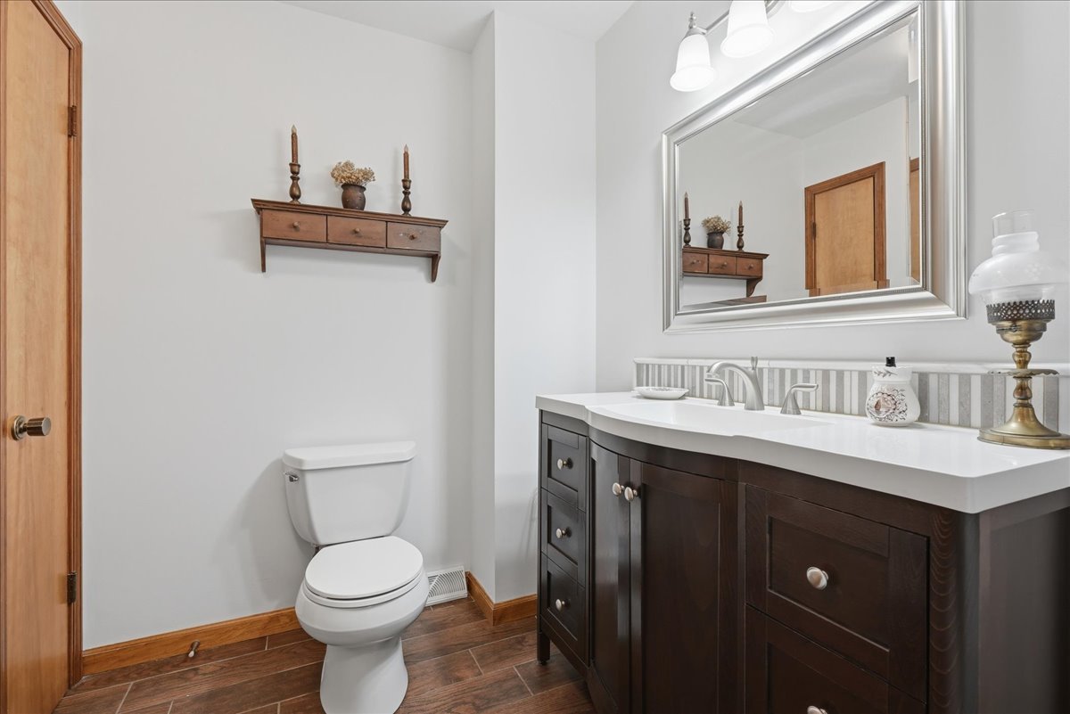 511 N Grove Street Property Photo 14