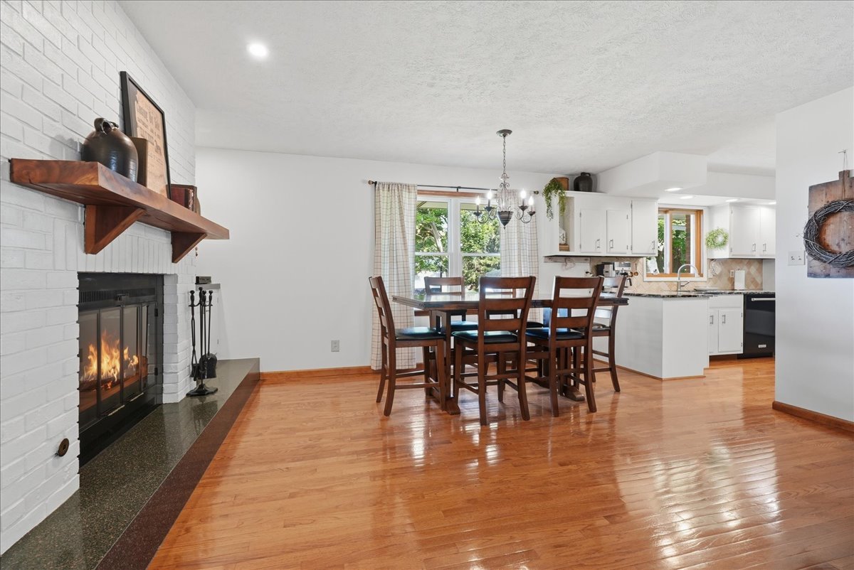 511 N Grove Street Property Photo 18
