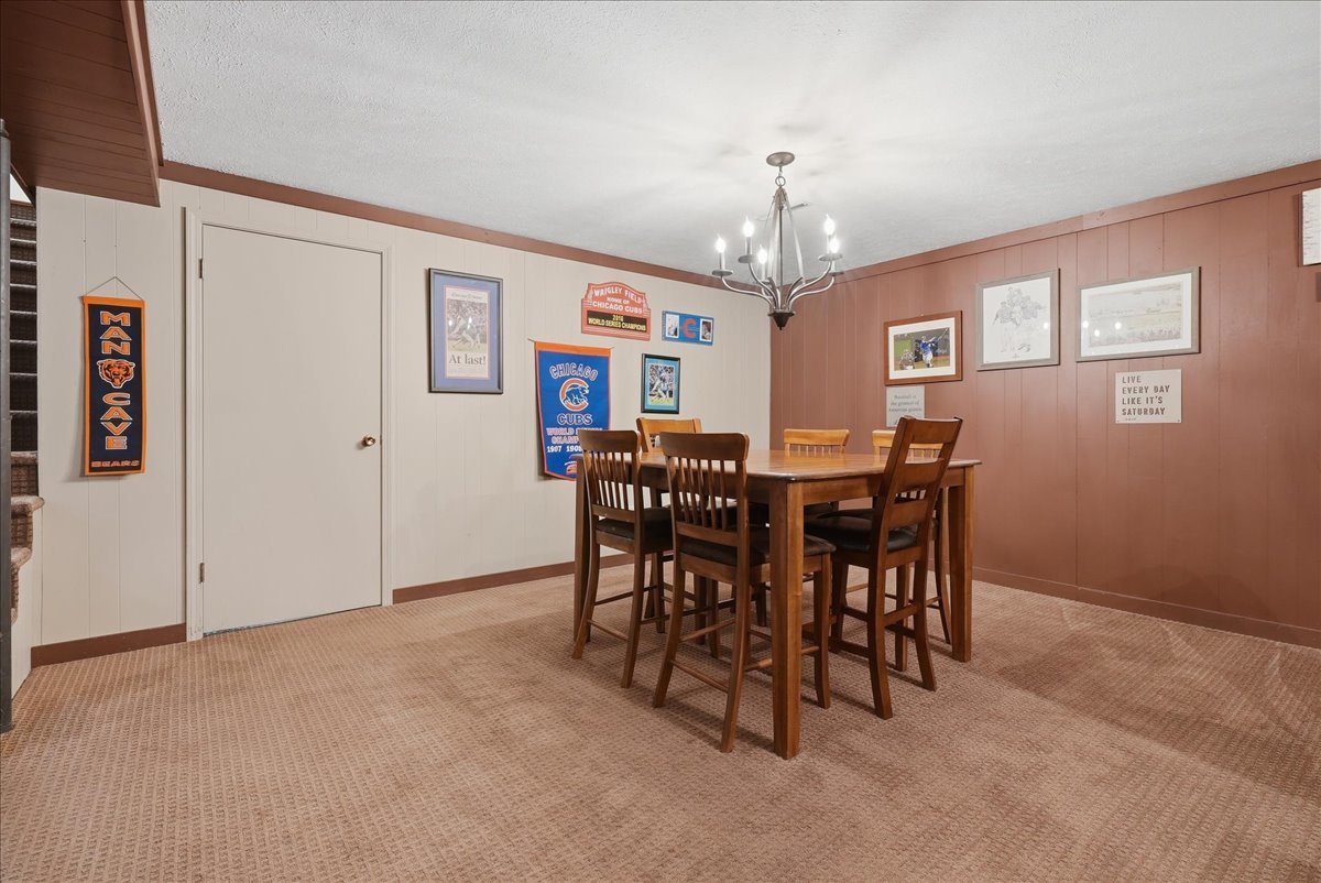 511 N Grove Street Property Photo 33