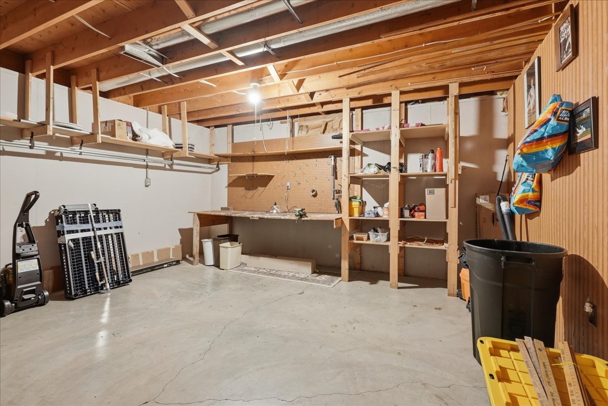 511 N Grove Street Property Photo 38
