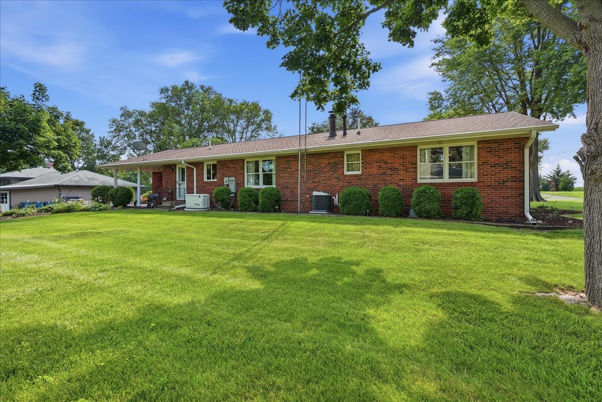 511 N Grove Street Property Photo 42