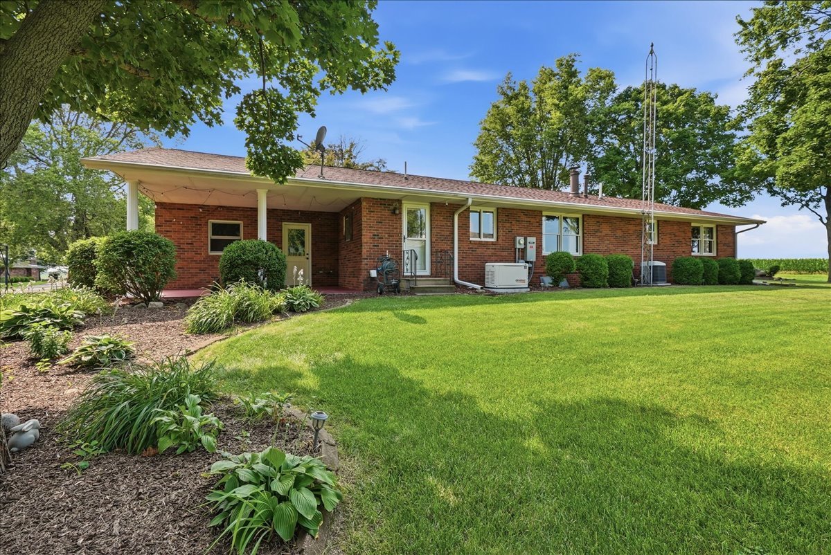 511 N Grove Street Property Photo 43