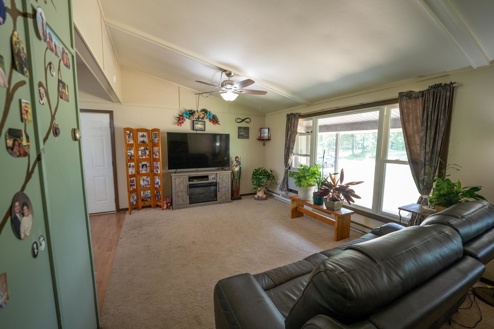 3365 N Blackhawk Road Property Photo 8