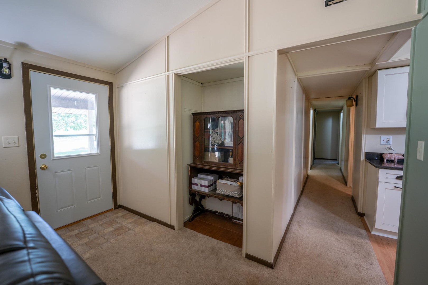 3365 N Blackhawk Road Property Photo 10