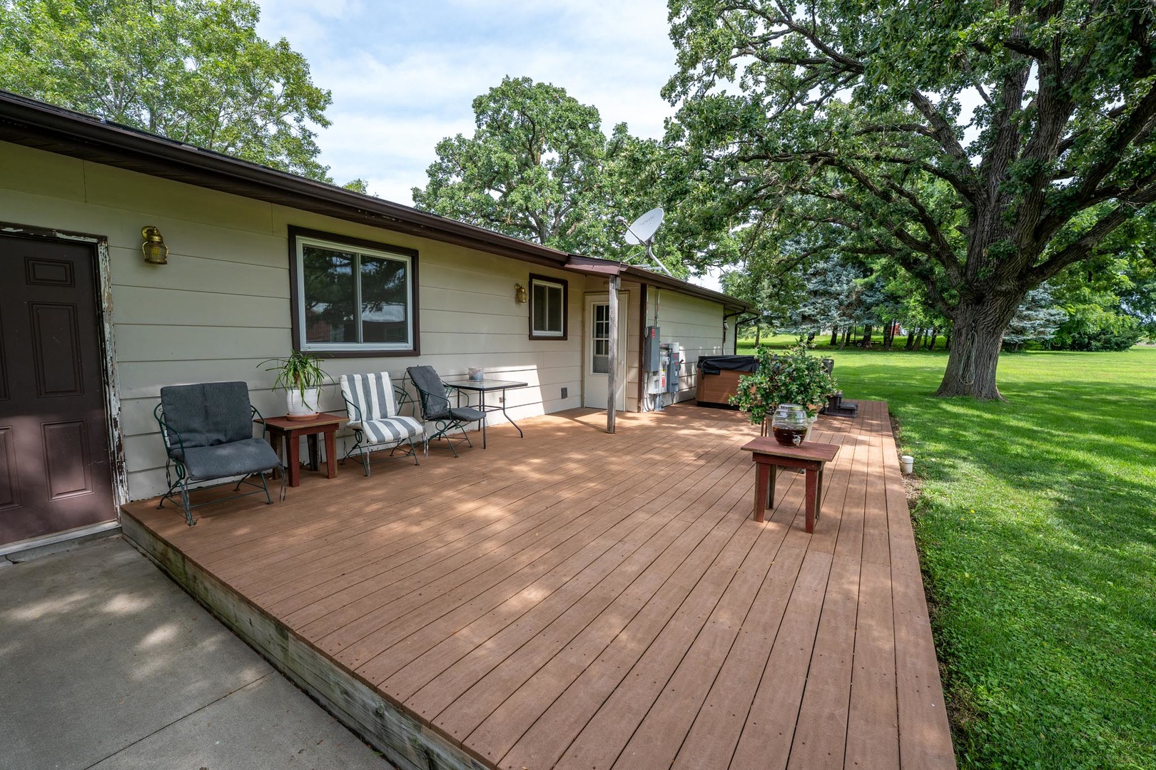 3365 N Blackhawk Road Property Photo 28