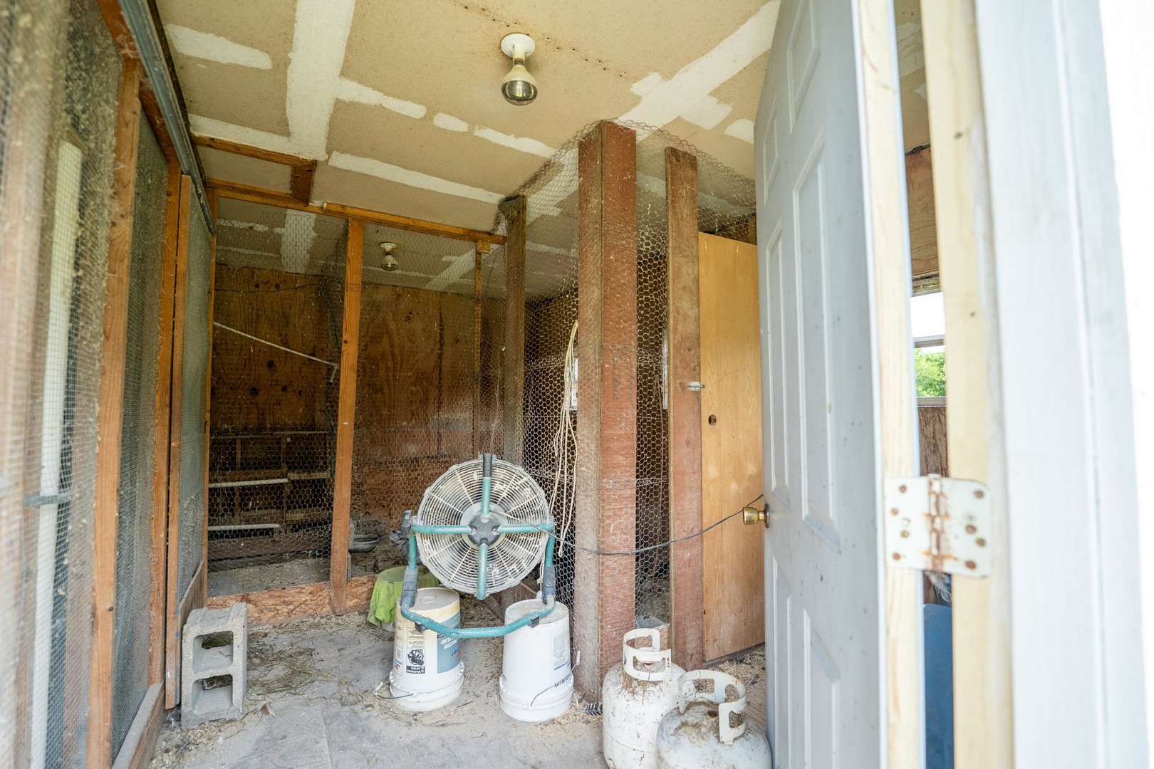 3365 N Blackhawk Road Property Photo 54