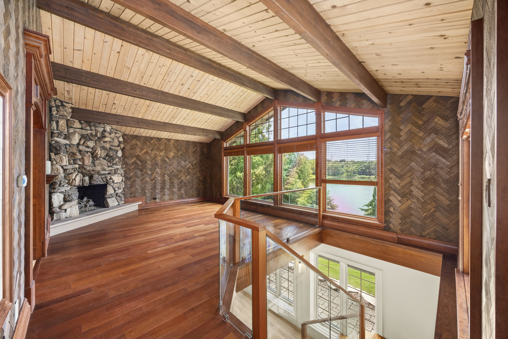 12704119 Property Photo 23