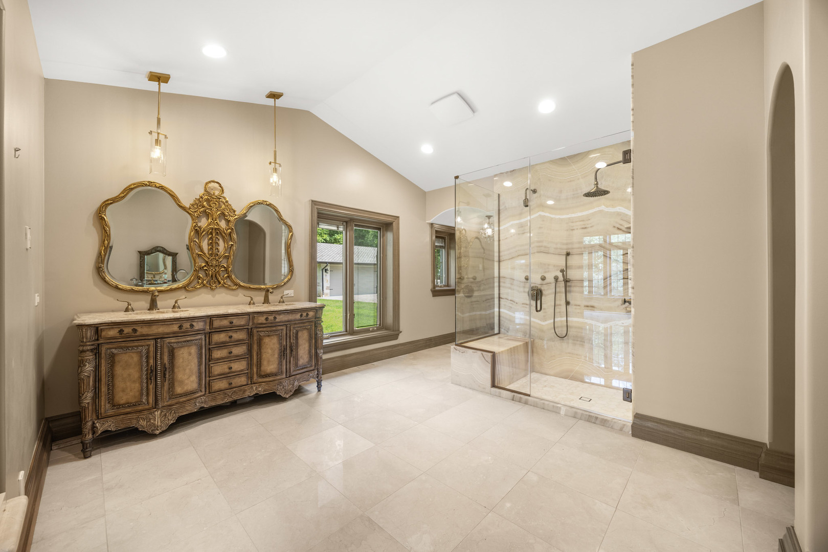 12704119 Property Photo 30