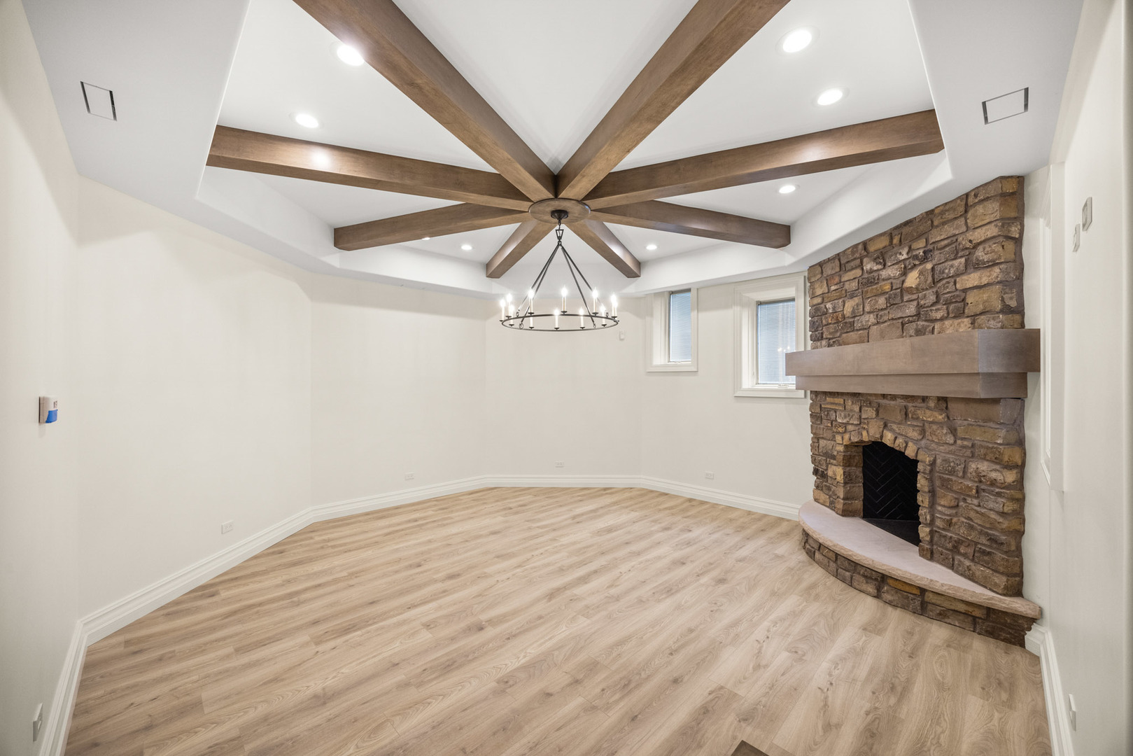 12704119 Property Photo 31