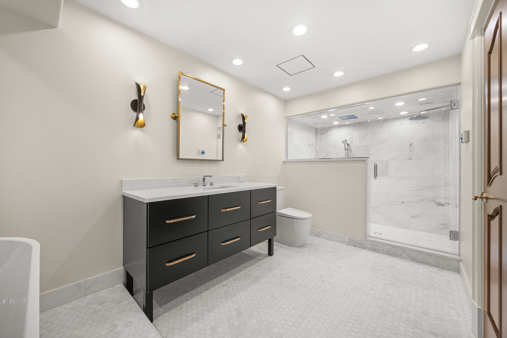12704119 Property Photo 37