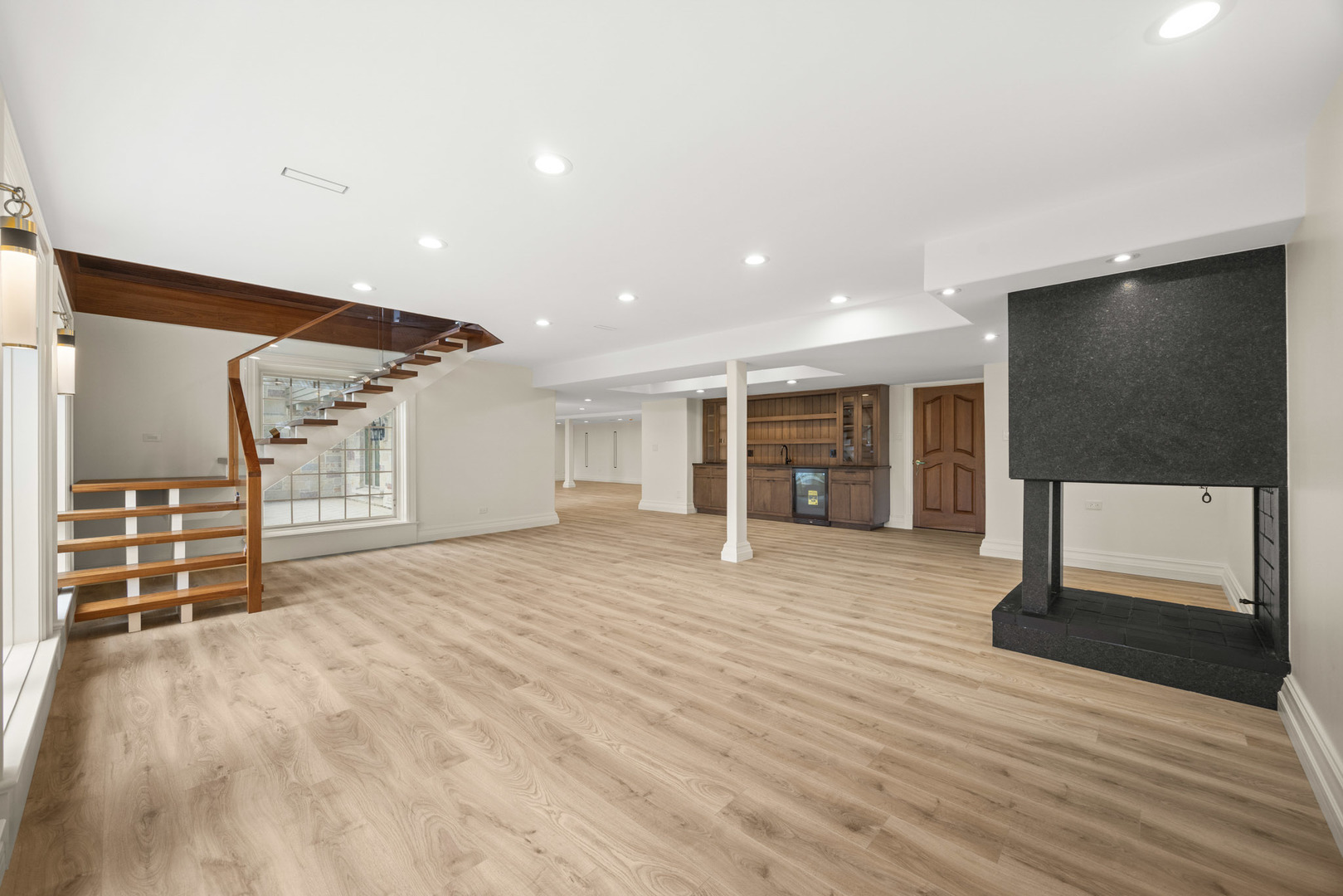 12704119 Property Photo 38