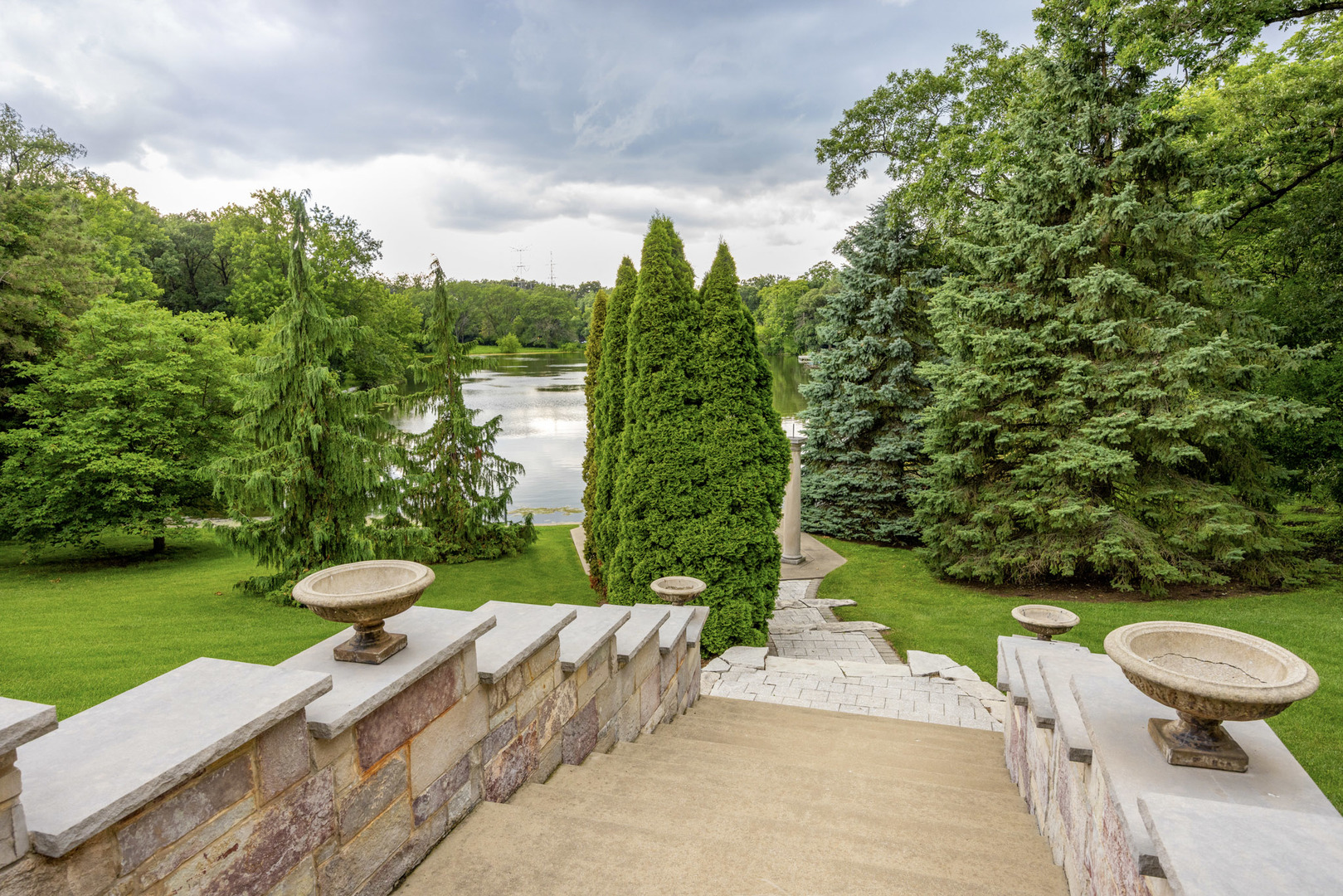 12704119 Property Photo 45