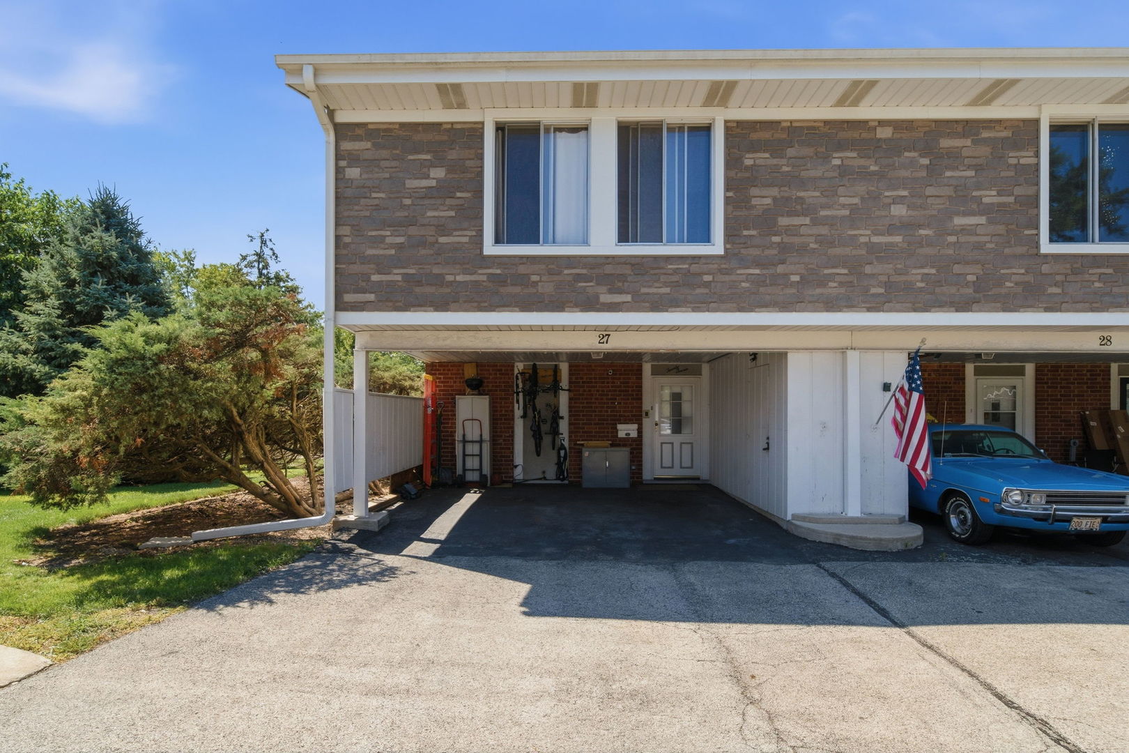 27 Cour Deauville Property Photo 1