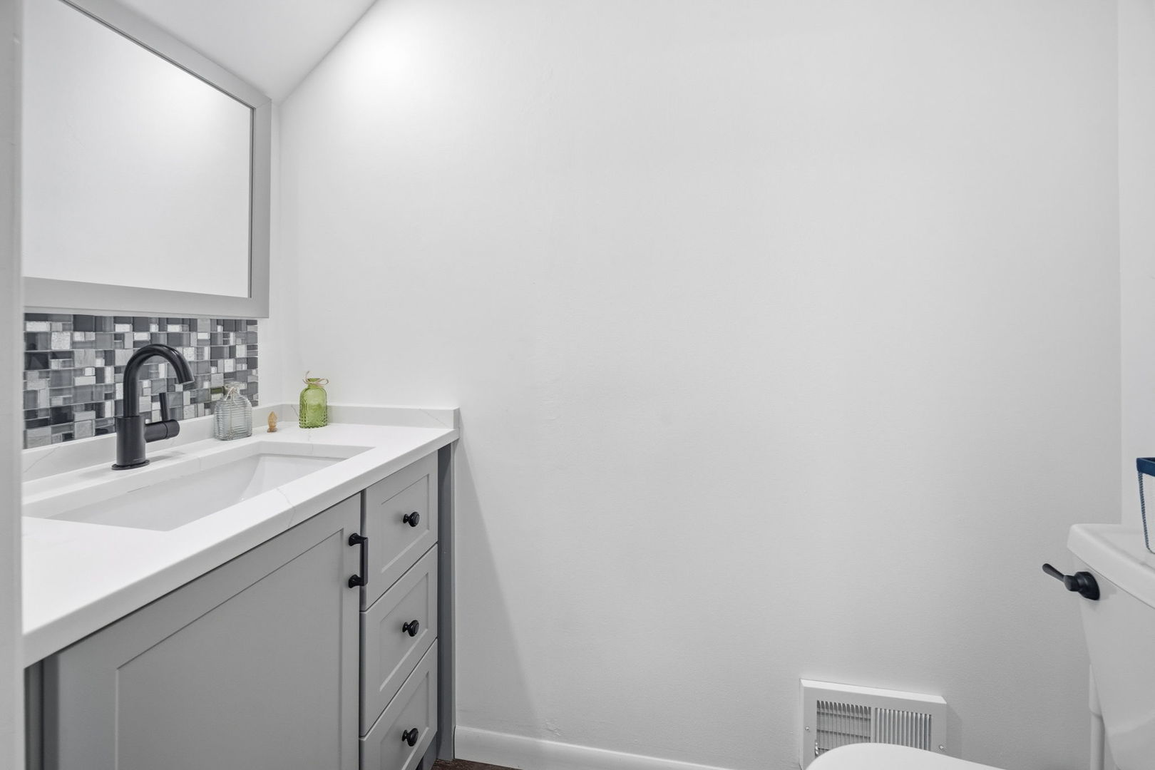 27 Cour Deauville Property Photo 12