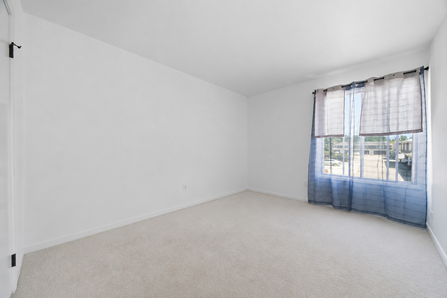 27 Cour Deauville Property Photo 18